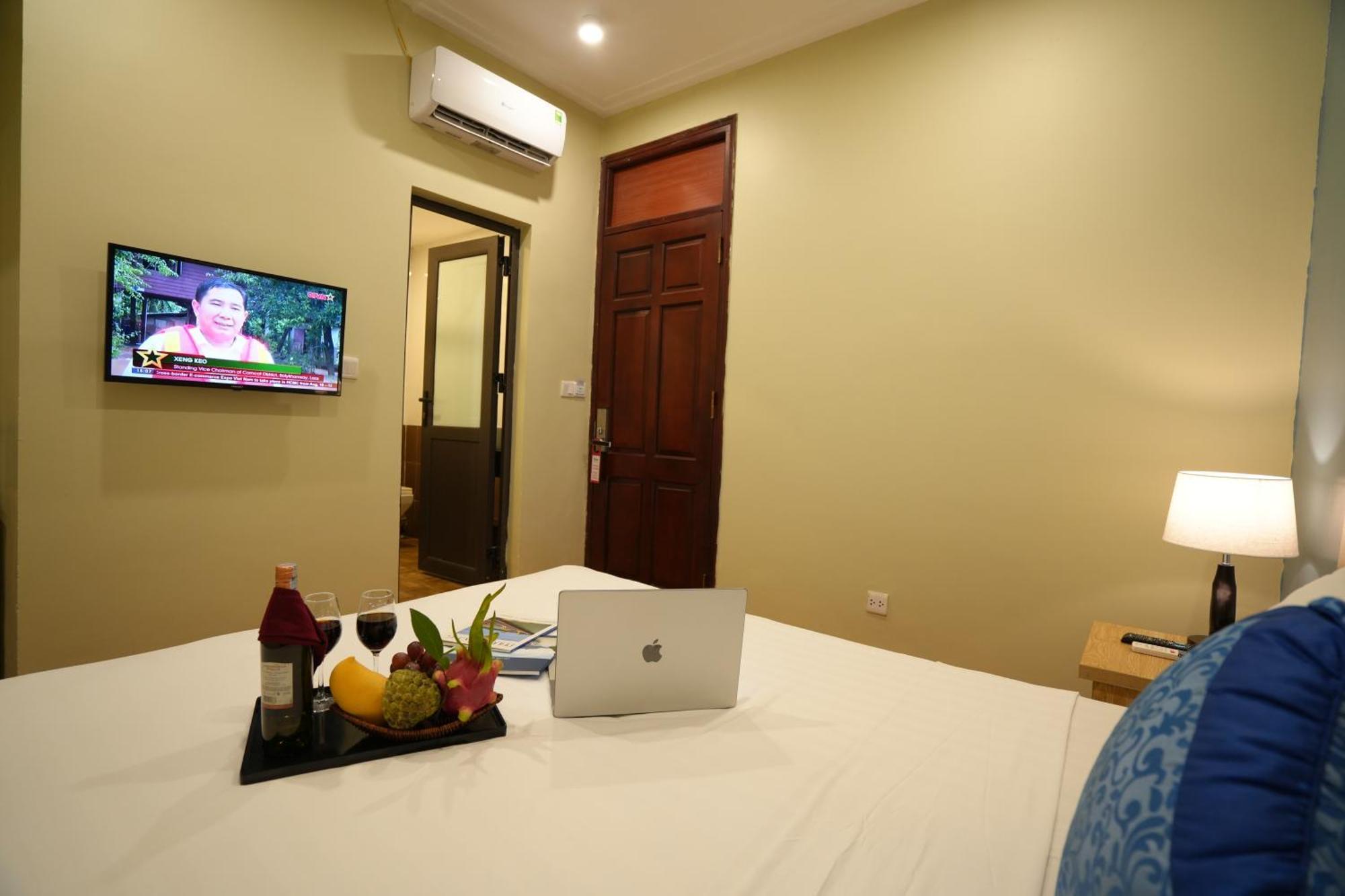 Valley Hotel &Travel Ханой Екстериор снимка